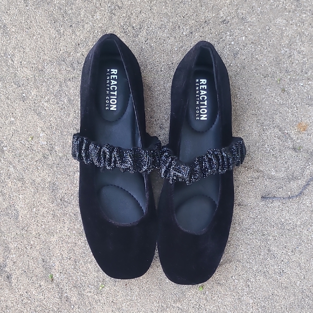 REACTION by Kenneth COLE Black Velvet Flats with Beaded Strap